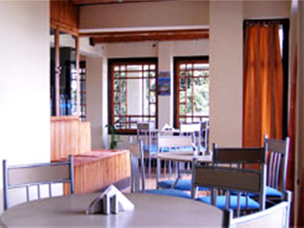 Broadway Hotel ดาร์จีลิง ภายนอก รูปภาพ