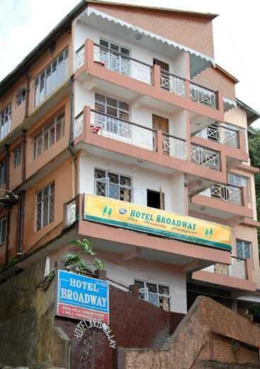 Broadway Hotel ดาร์จีลิง ภายนอก รูปภาพ